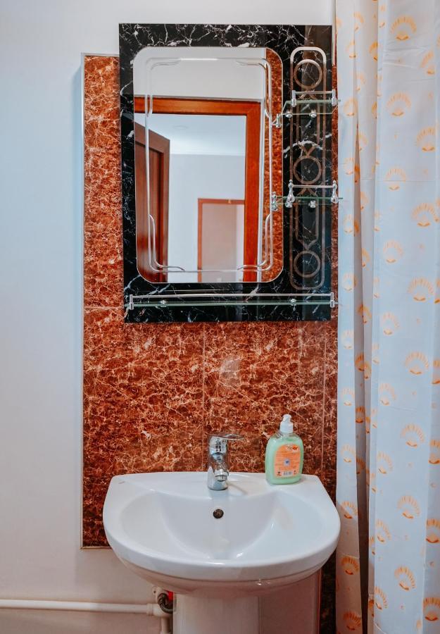 Ana-Maria Bnb Bed & Breakfast Tat'ev Eksteriør bilde